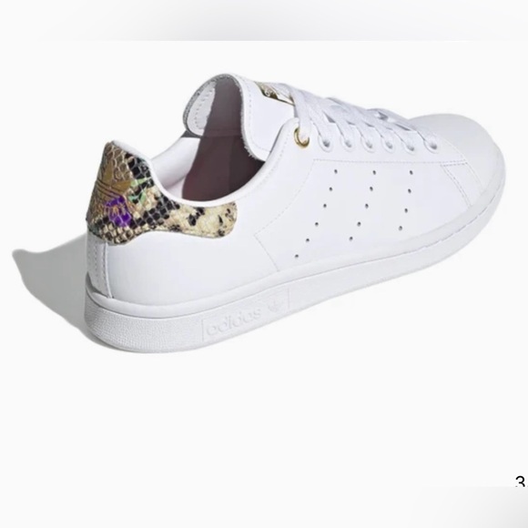 adidas Shoes - COPY - Adidas Women’s Stan Smith Floral Snake Skin Leather Sneaker. Size 6. Wor…